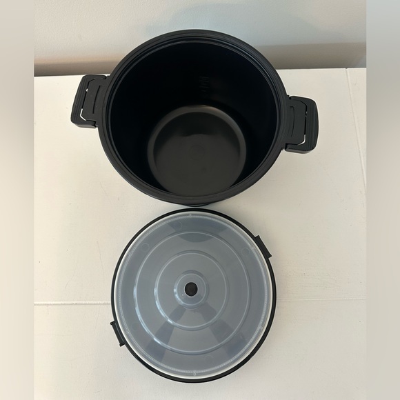 Pampered Chef Rice Cooker - Picture 2 of 3